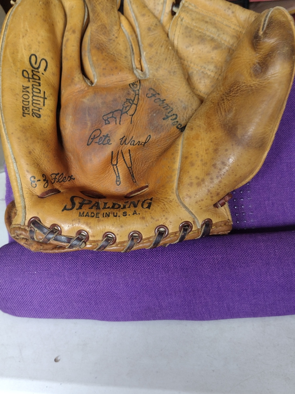 Spalding Tan Leather Pete Ward Signature Baseball Glove